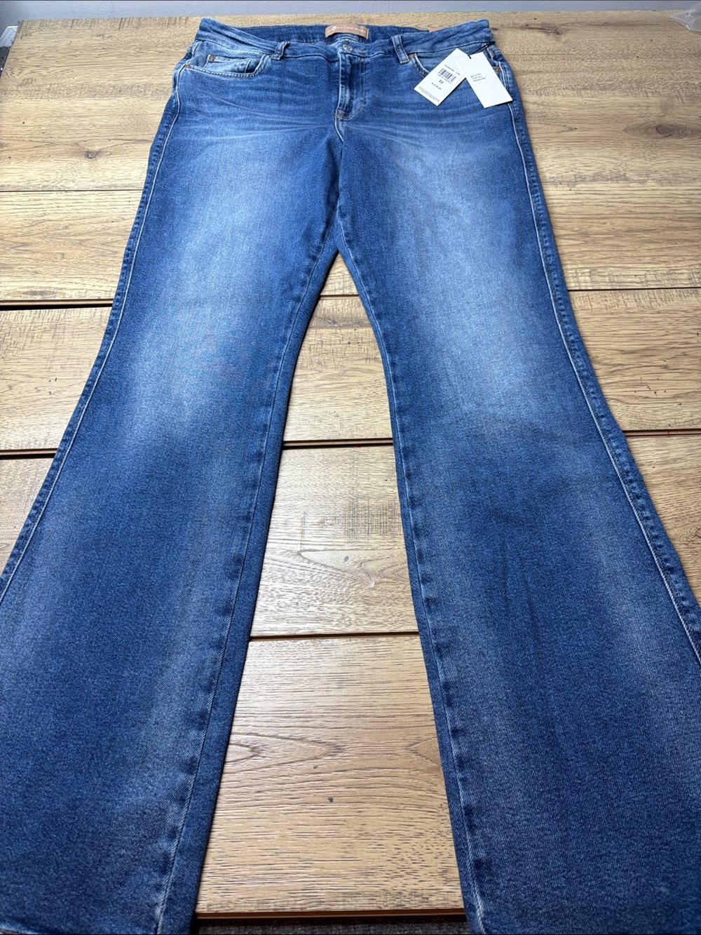 Women's Seven for all Mankind Kimmie Boot— Cut Jeans Medium Blue Size 32 NWT